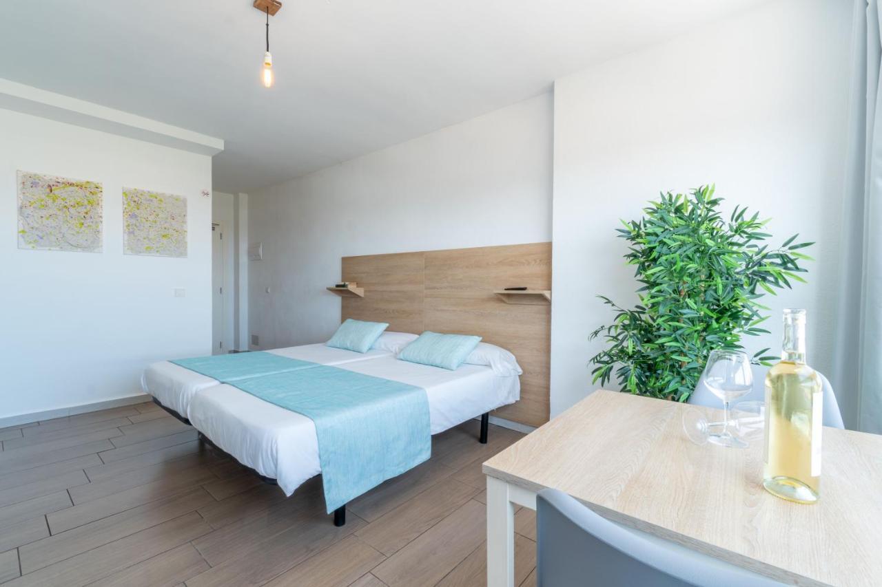 Apartaments La Perla Negra Cala Ratjada  Exterior foto