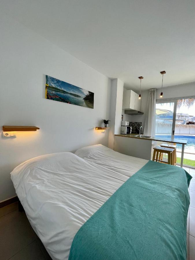 Apartaments La Perla Negra Cala Ratjada  Exterior foto